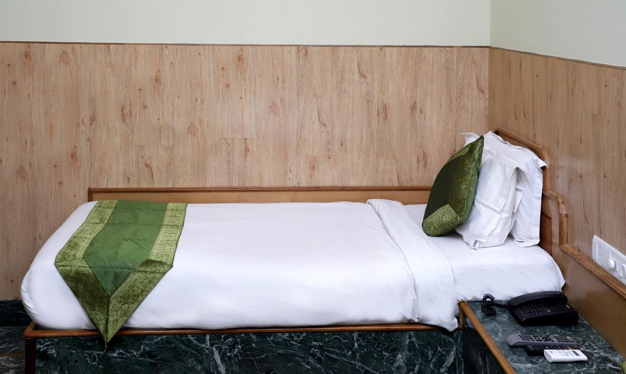 Oyo 22075 Hotel Bali Palace Katra  Ngoại thất bức ảnh