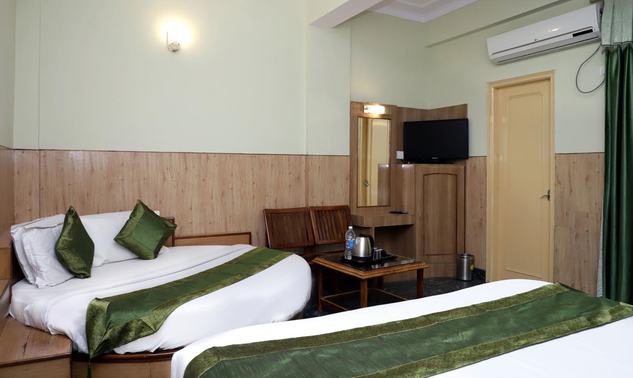 Oyo 22075 Hotel Bali Palace Katra  Ngoại thất bức ảnh