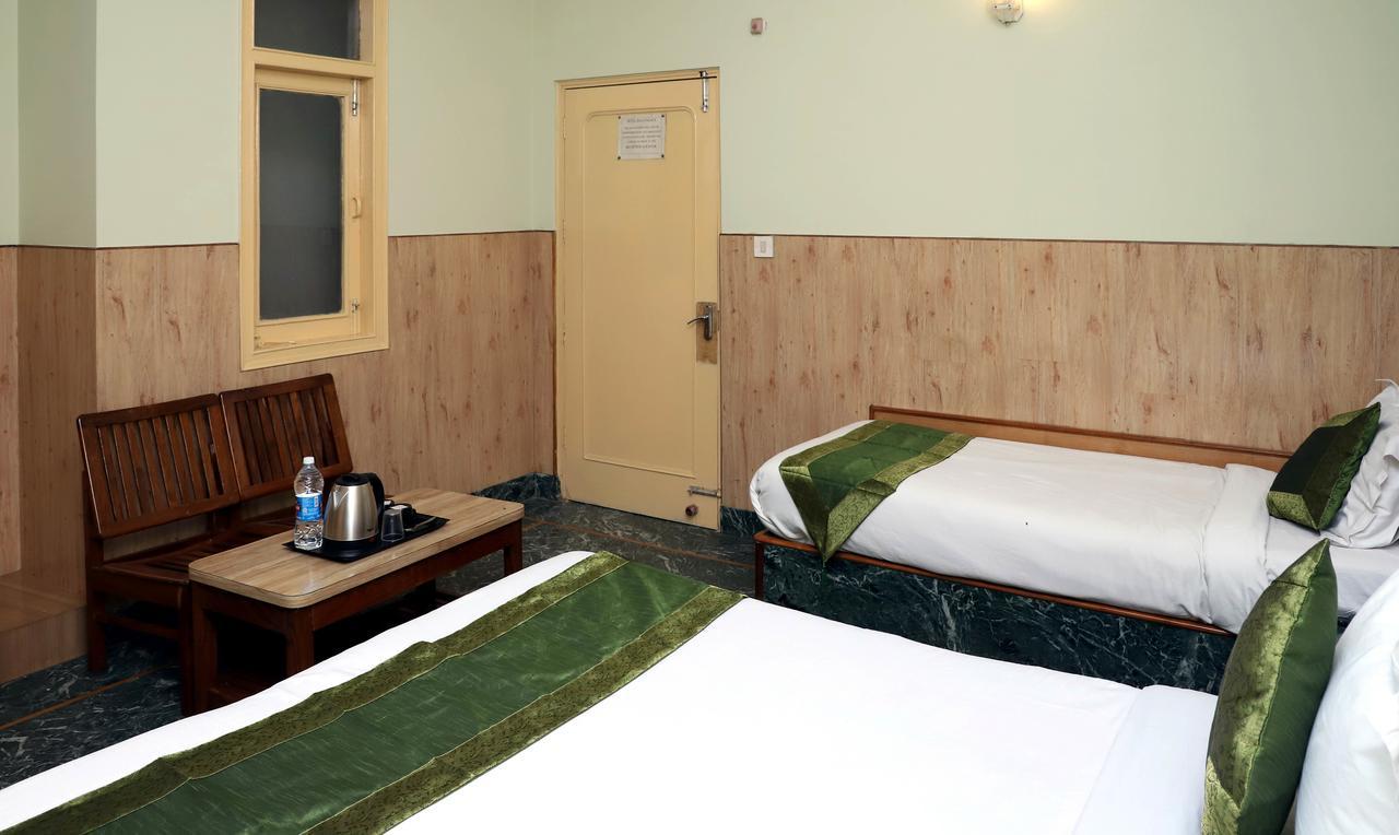 Oyo 22075 Hotel Bali Palace Katra  Ngoại thất bức ảnh